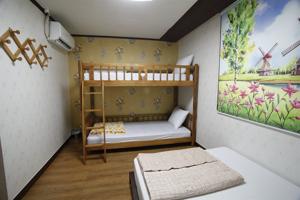 Jongnowon Hostel Seoul Exterior photo